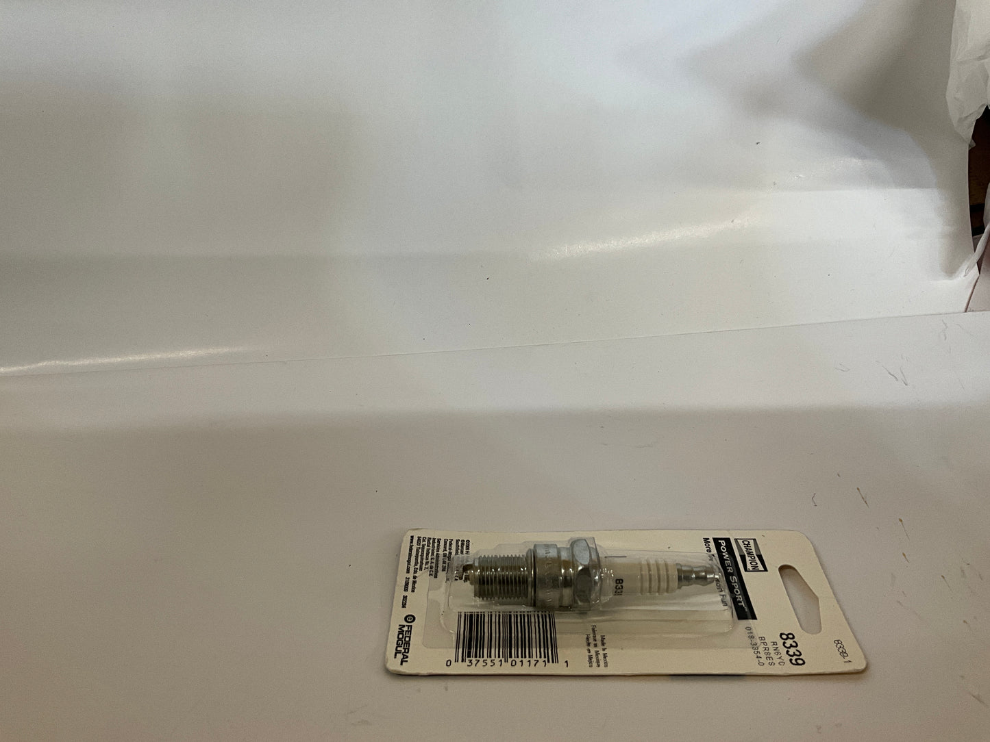 R/B ECMU0151 - SPARK PLUG - CHAMPION